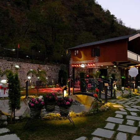 Granny'S Den Resort Rājpur Dış mekan fotoğraf