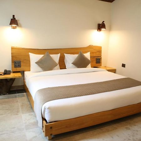Granny'S Den Resort Rājpur Dış mekan fotoğraf
