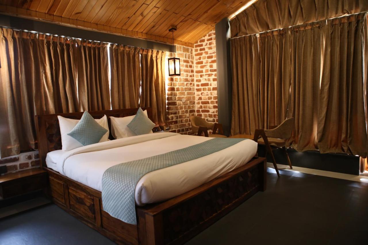 Granny'S Den Resort Rājpur Dış mekan fotoğraf