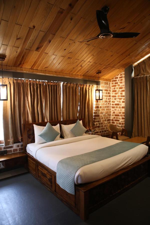 Granny'S Den Resort Rājpur Dış mekan fotoğraf