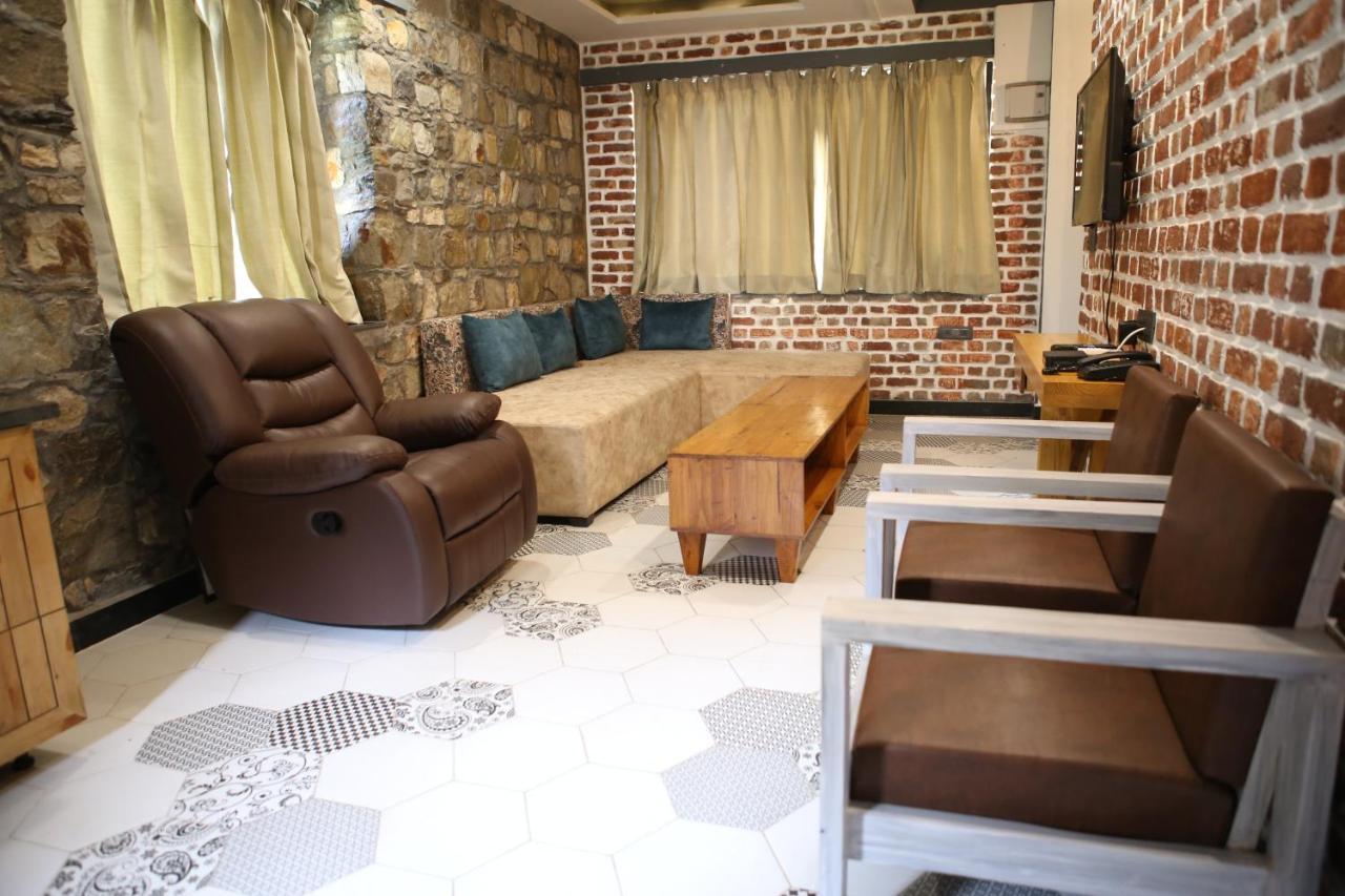 Granny'S Den Resort Rājpur Dış mekan fotoğraf