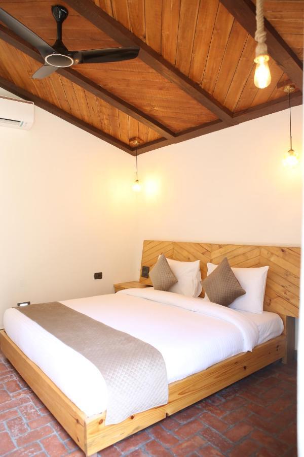 Granny'S Den Resort Rājpur Dış mekan fotoğraf
