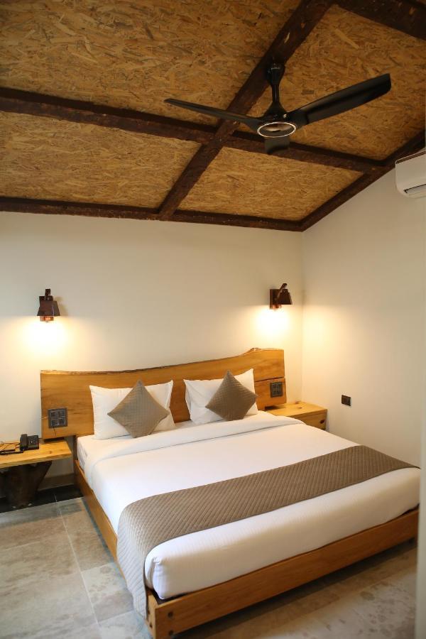 Granny'S Den Resort Rājpur Dış mekan fotoğraf